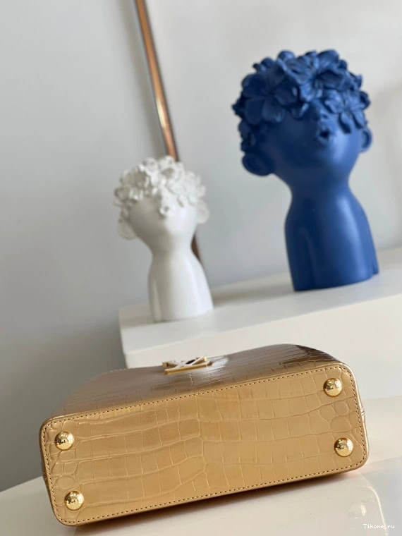 Affordable VUITTON BB CAPUCINES LOUIS 0719